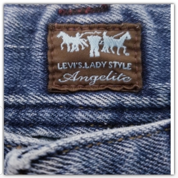 Levi's lady's style Jean's size 26 x 33 Angelite - Picture 5 of 6